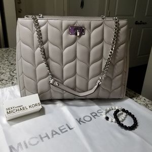MK LARGE CONV TOTE